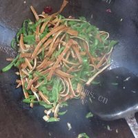 家常菜青椒豆干做法图解6)