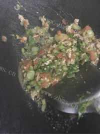 油而不腻的蛋炒饭做法图解6)