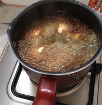 美味的茶鸡蛋做法图解5)