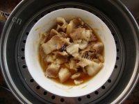 口感饱满的西兰花炒五花肉做法图解1)