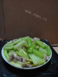 家常菜西芹炒肉