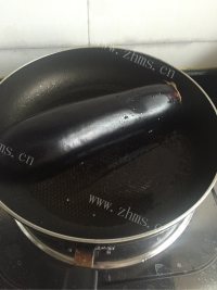 色泽鲜亮的煎茄子做法图解1)