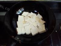 美味海虾老豆腐煲做法图解3)