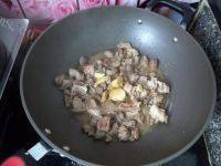 家常土豆烧羊肉做法图解5)