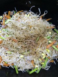 美味的炒细面
