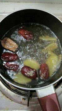 美味红枣红糖姜茶做法图解2)