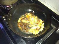 家常菜五花肉炒黄豆芽做法图解3)