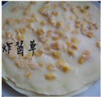 玉米鸡蛋饼自制做法图解6)