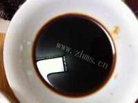 美味的香菇鸡肉焖饭做法图解5)