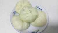 美味的韭菜鸡蛋虾皮包子