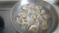 美味芹菜叶胡萝卜素水饺做法图解13)