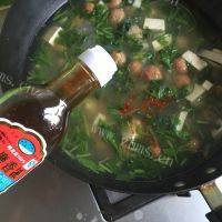 美味的牛肉丸子汤