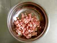 美味的豆角猪肉饺子做法图解2)
