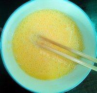 喷香的番茄鸡蛋面做法图解3)