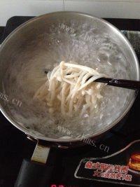 「自创」凉拌金针菇做法图解3)