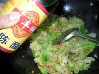 味道不错的手撕包菜做法图解6)