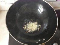 喷香的蒜蓉茼蒿做法图解3)