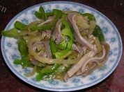 家常菜咸菜炒猪肚