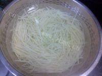 青椒土豆丝（简单版）做法图解1)