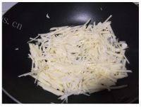 美美厨房之清炒土豆丝做法图解5)