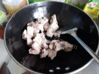 家常菜小土豆烧排骨做法图解2)