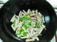 绿色食物之酸辣藕带做法图解4)