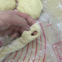 五味俱全的老式面包做法图解10)