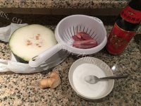 美味的冬瓜排骨汤做法图解1)