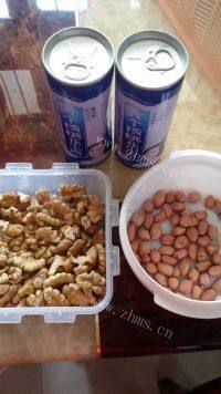 美味早餐核桃花生露做法图解1)