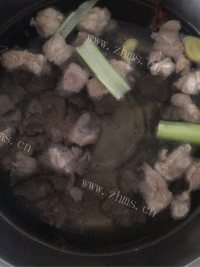 美味羊肉炖山药做法图解3)