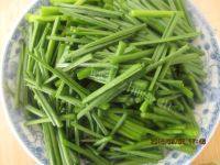 自制韭菜苔炒鸡蛋做法图解2)