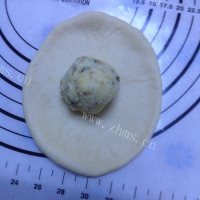 自制椰蓉花朵面包做法图解11)