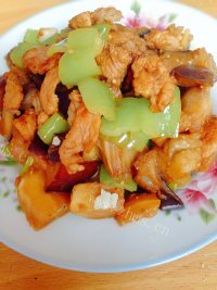 喷香的茄子炒肉做法图解11)