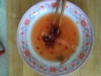 美味的孜然泡菜炒肉盖饭做法图解4)