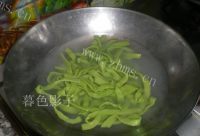 美味菠菜汁麻酱拌面做法图解8)