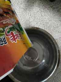 喷香的蜜汁鸡翅做法图解1)