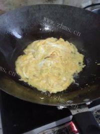 家常菜青椒炒鸡蛋做法图解5)