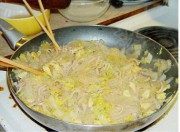 家常炒米粉做法图解5)