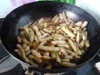 「家有大厨」豆角焖面做法图解7)