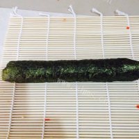美味的番茄寿司卷做法图解10)