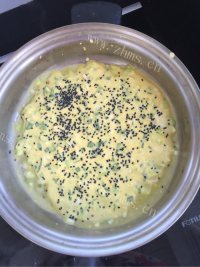 喷香的鸡蛋煎饼做法图解3)