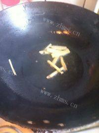 家常菜韭菜炒蚬肉做法图解5)