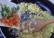在家做的蛋炒饭做法图解5)