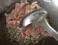 酸爽的酸汤泡菜豆花肉片做法图解2)
