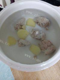 好吃的白萝卜排骨汤做法图解4)