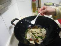 家常菜豆干炒腊肉做法图解11)