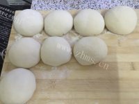 美味的门钉肉饼做法图解9)