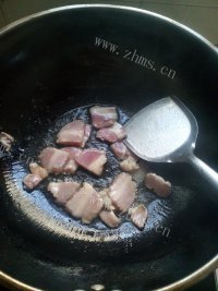 十分可口的土豆炖芸豆做法图解4)
