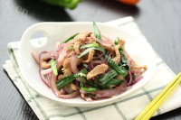 营养食品洋葱韭菜炒鸭脯肉做法图解10)