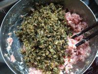 美味的梅菜蒸肉饼做法图解5)